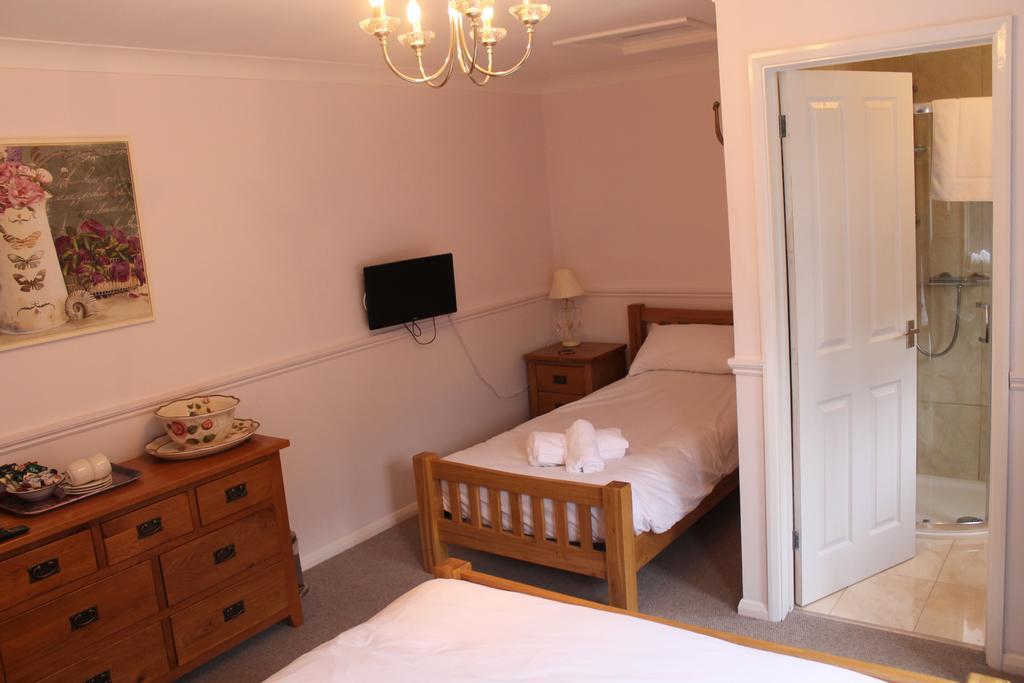 The Swan Motel, Gillingham Бекклс Номер фото